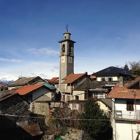 Casa Gialla Sul Lago Maggiore Arizzano