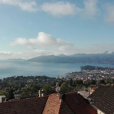 Casa Gialla Sul Lago Maggiore Apartment